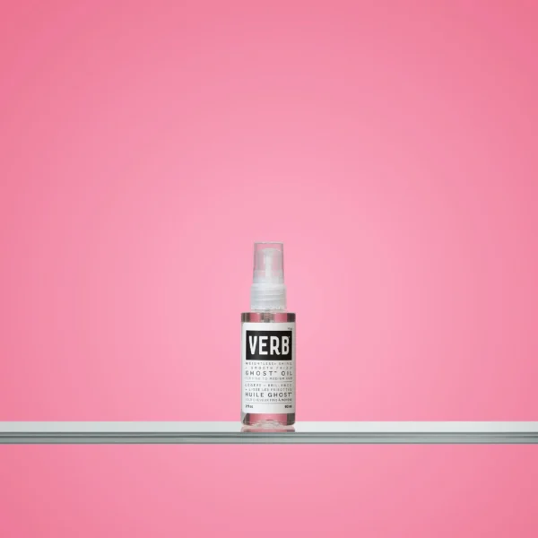 Weightless hair oil infused with moringa oil to eliminate frizz, enhance shine, and lock in long-lasting moisture without weighing hair down